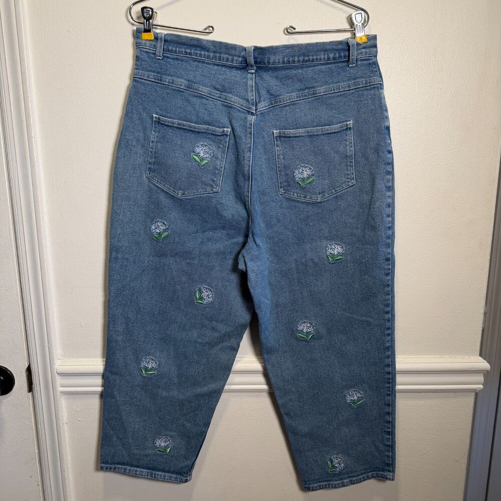 Quacker Factory Jeans Size 16 Blue Denim Hydrangea Floral Embroidered Stretch - Picture 3 of 11